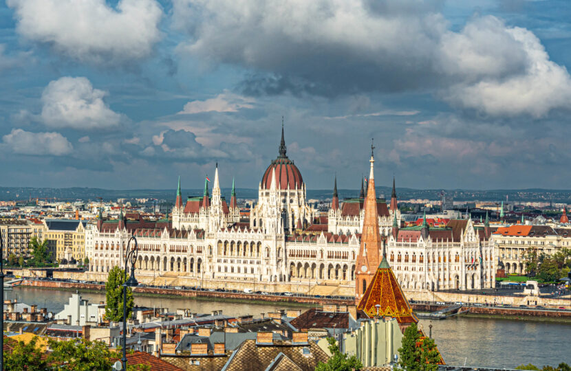 Macaristan Yatırım Yoluyla İkamet Programı Bir Fonu Onayladı